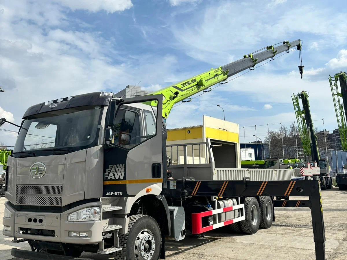Бортовой грузовик FAW J6P с КМУ Zoomlion